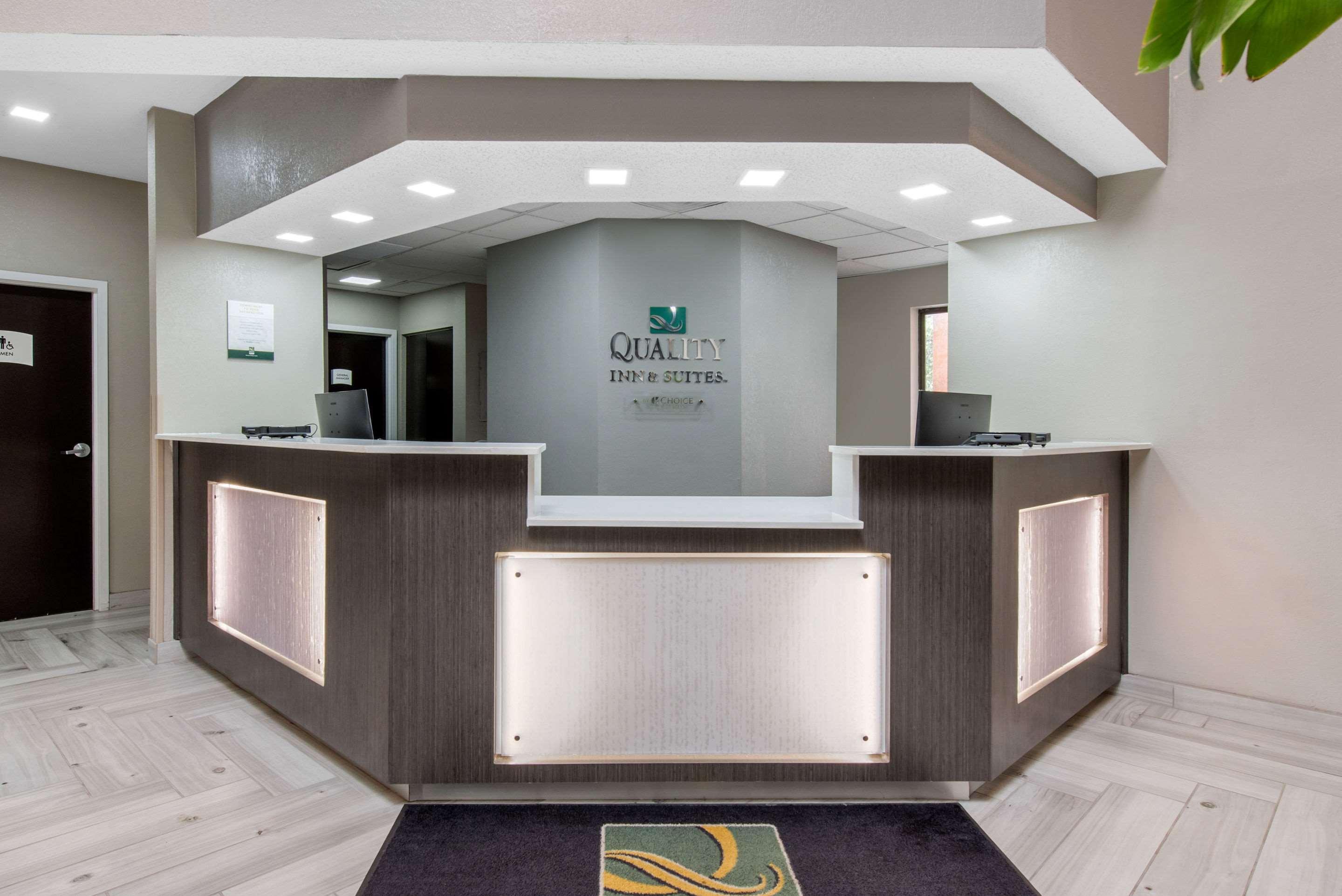 Quality Inn & Suites Brownsburg - Indianapolis West Exterior foto