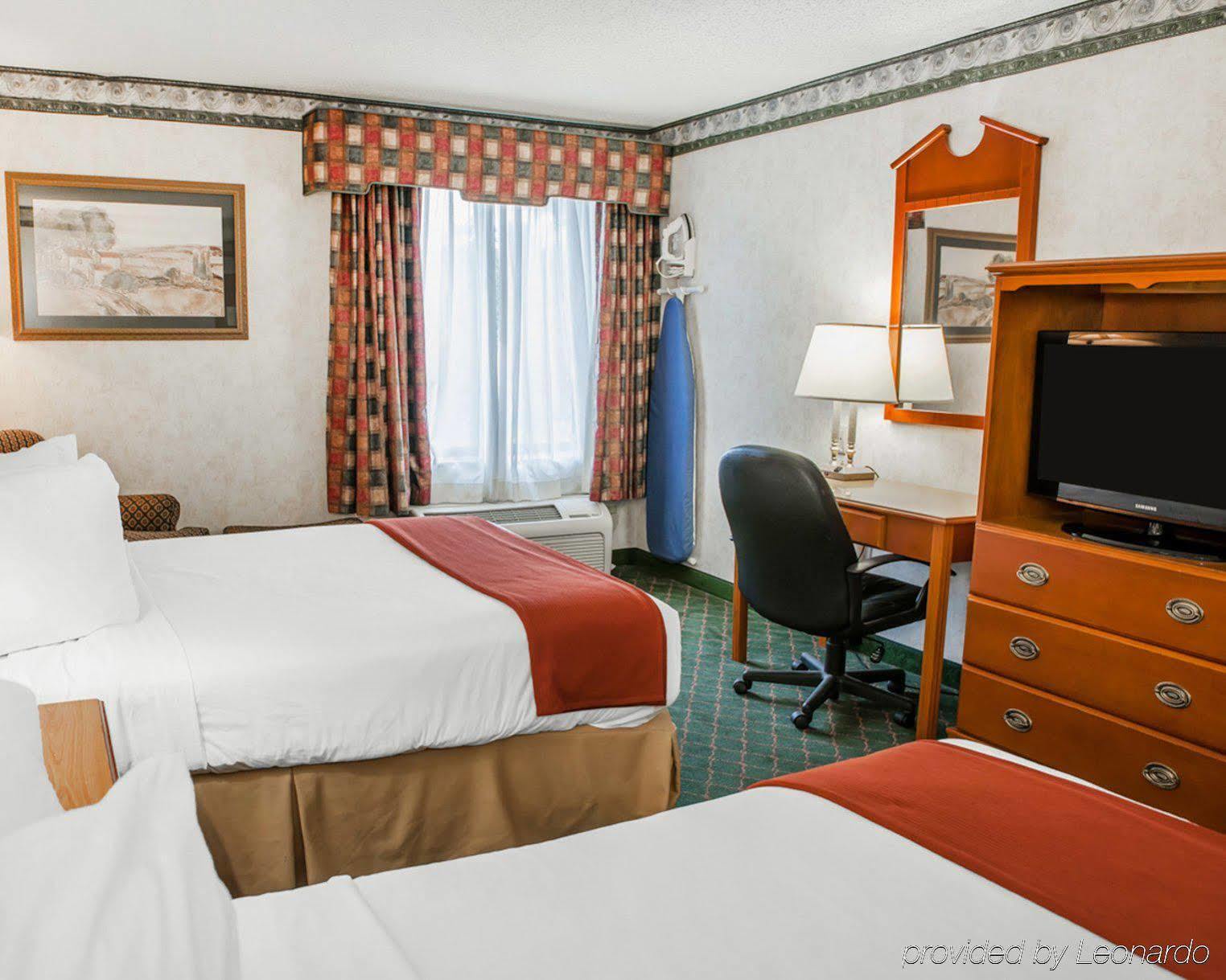 Quality Inn & Suites Brownsburg - Indianapolis West Exterior foto